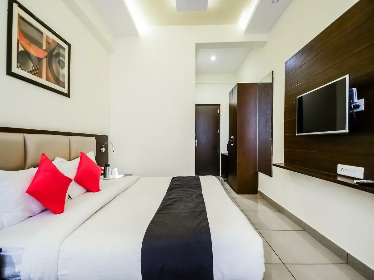 Capital O 35703 Hotel Sarovar Grand Udaipur