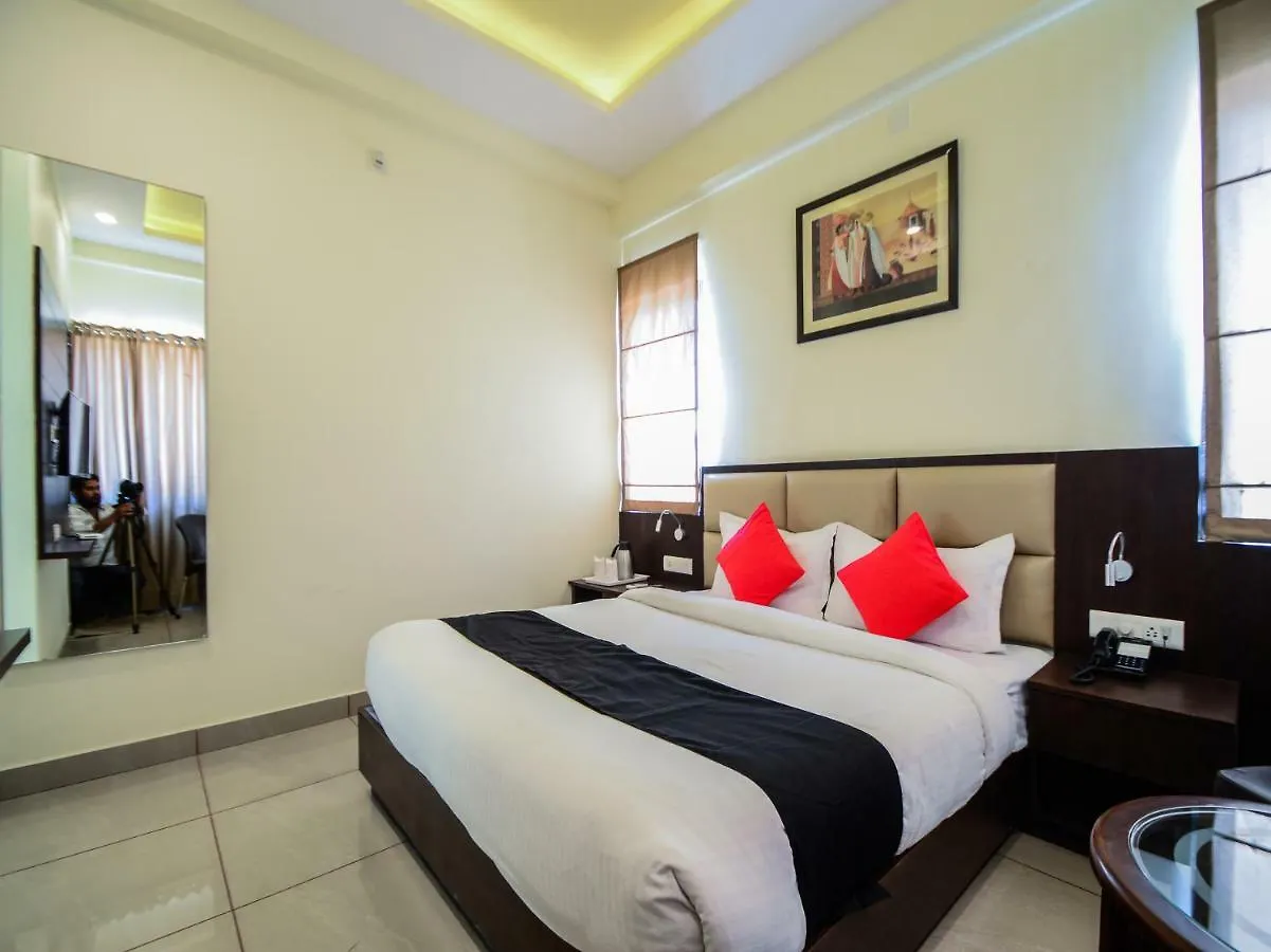 Capital O 35703 Hotel Sarovar Grand Udaipur