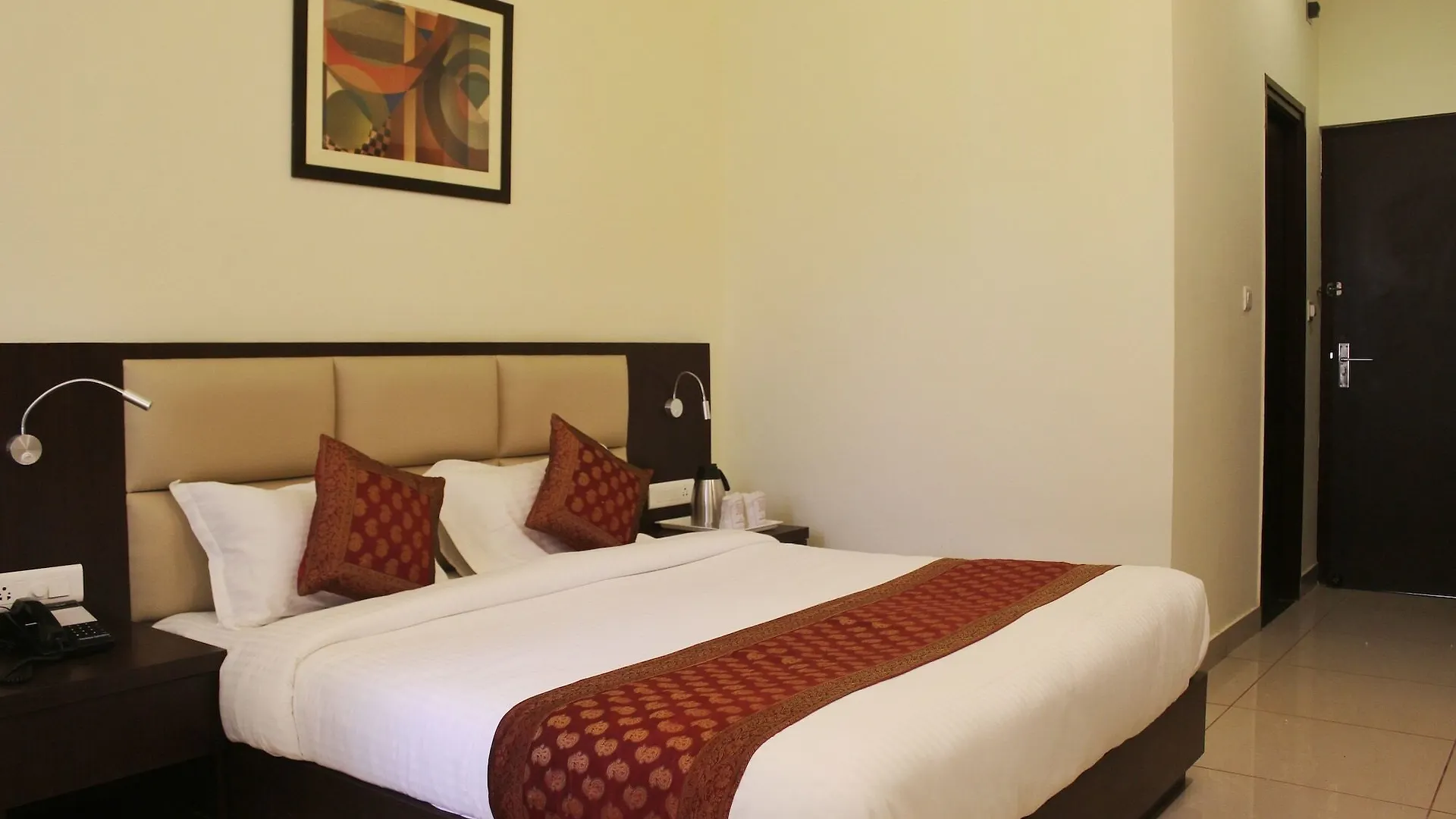 Capital O 35703 Hotel Sarovar Grand Udaipur India